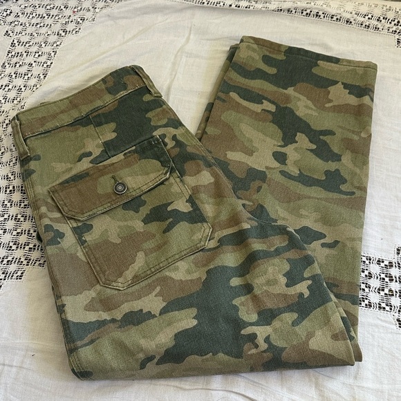 We The Free by Free People Remy Crop Camo Pants - Picture 8 of 9